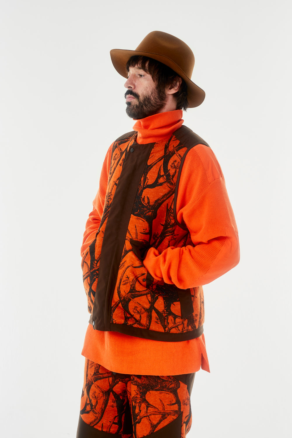 norbit / HORN TREE PRINT WOOL BOA VEST/HNVT-024