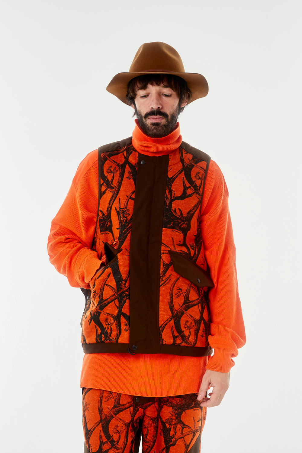 norbit / HORN TREE PRINT WOOL BOA VEST/HNVT-024